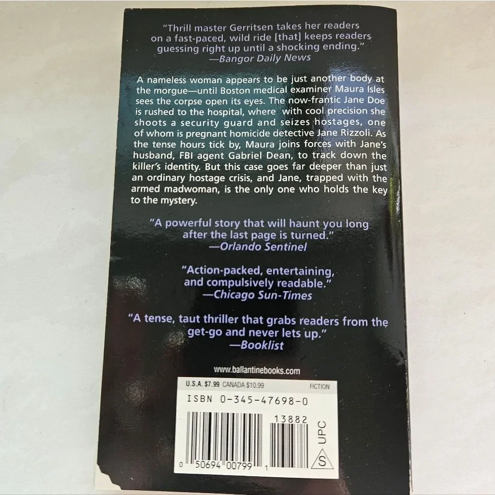 Tess Gerritsen 'Vanish' Book